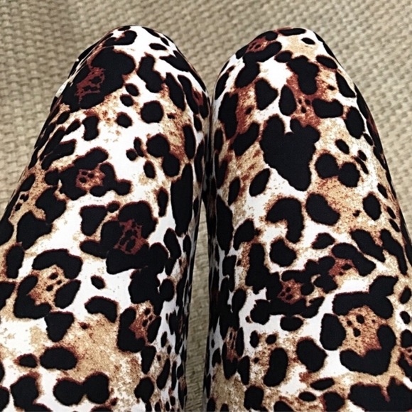 One left!! πΊ Brushed Leopard Print Leggings! 1 Sz - Picture 4 of 5